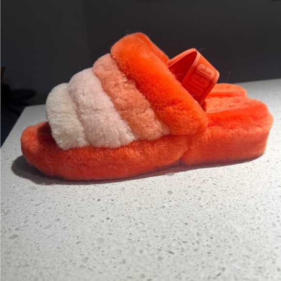 UGG slippers - Picture 3 of 4